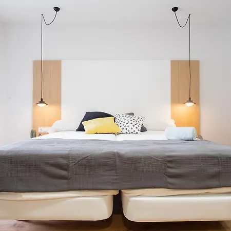 Arroka ゲストハウス 3*